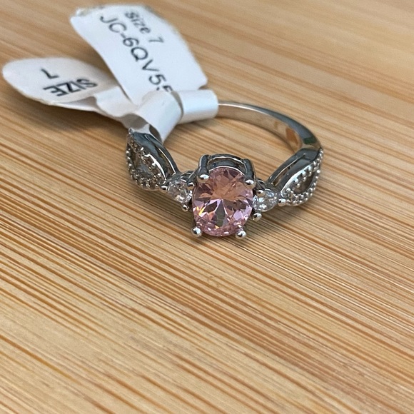 NWT Silver Ring with Pink and Clear Stones - Picture 3 of 6